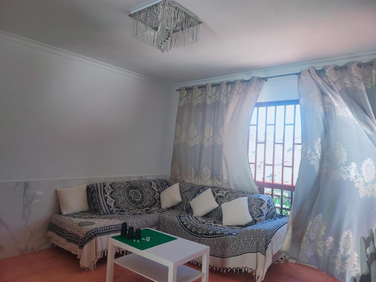 Big Villa Puerto Rico Streetfront With Private Saltwater Jacuzzi Pool, Bbq, Kitchen & 3 Terraces Near Shopping Center Exterior photo