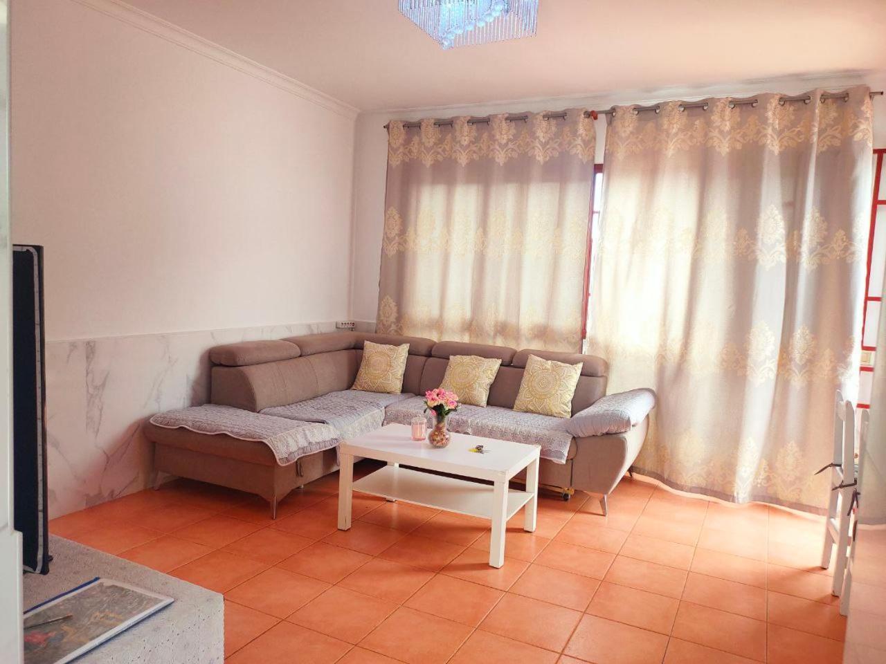 Big Villa Puerto Rico Streetfront With Private Saltwater Jacuzzi Pool, Bbq, Kitchen & 3 Terraces Near Shopping Center Puerto Rico (Gran Canaria) Exterior photo