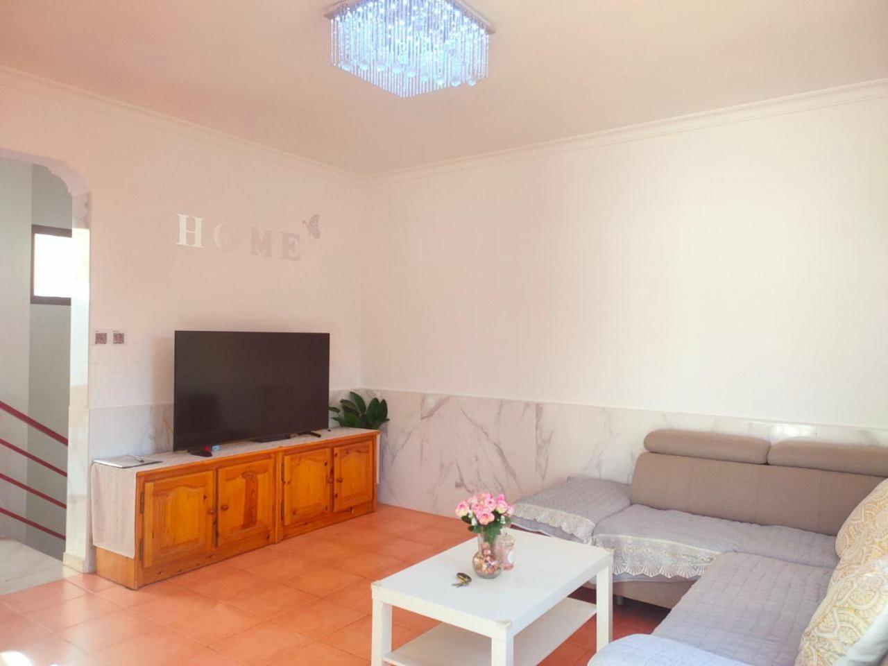 Big Villa Puerto Rico Streetfront With Private Saltwater Jacuzzi Pool, Bbq, Kitchen & 3 Terraces Near Shopping Center Puerto Rico (Gran Canaria) Exterior photo