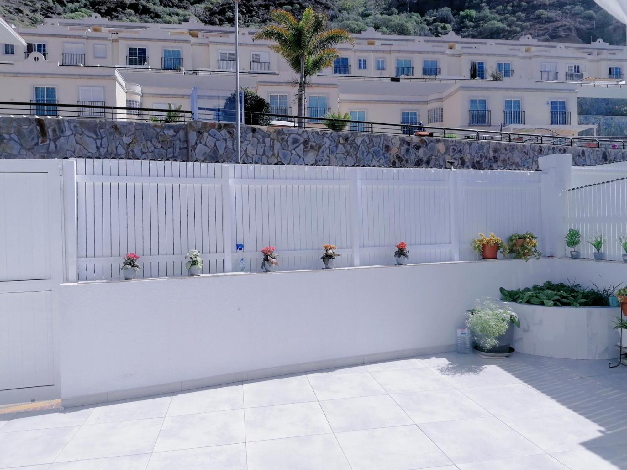 Big Villa Puerto Rico Streetfront With Private Saltwater Jacuzzi Pool, Bbq, Kitchen & 3 Terraces Near Shopping Center Exterior photo