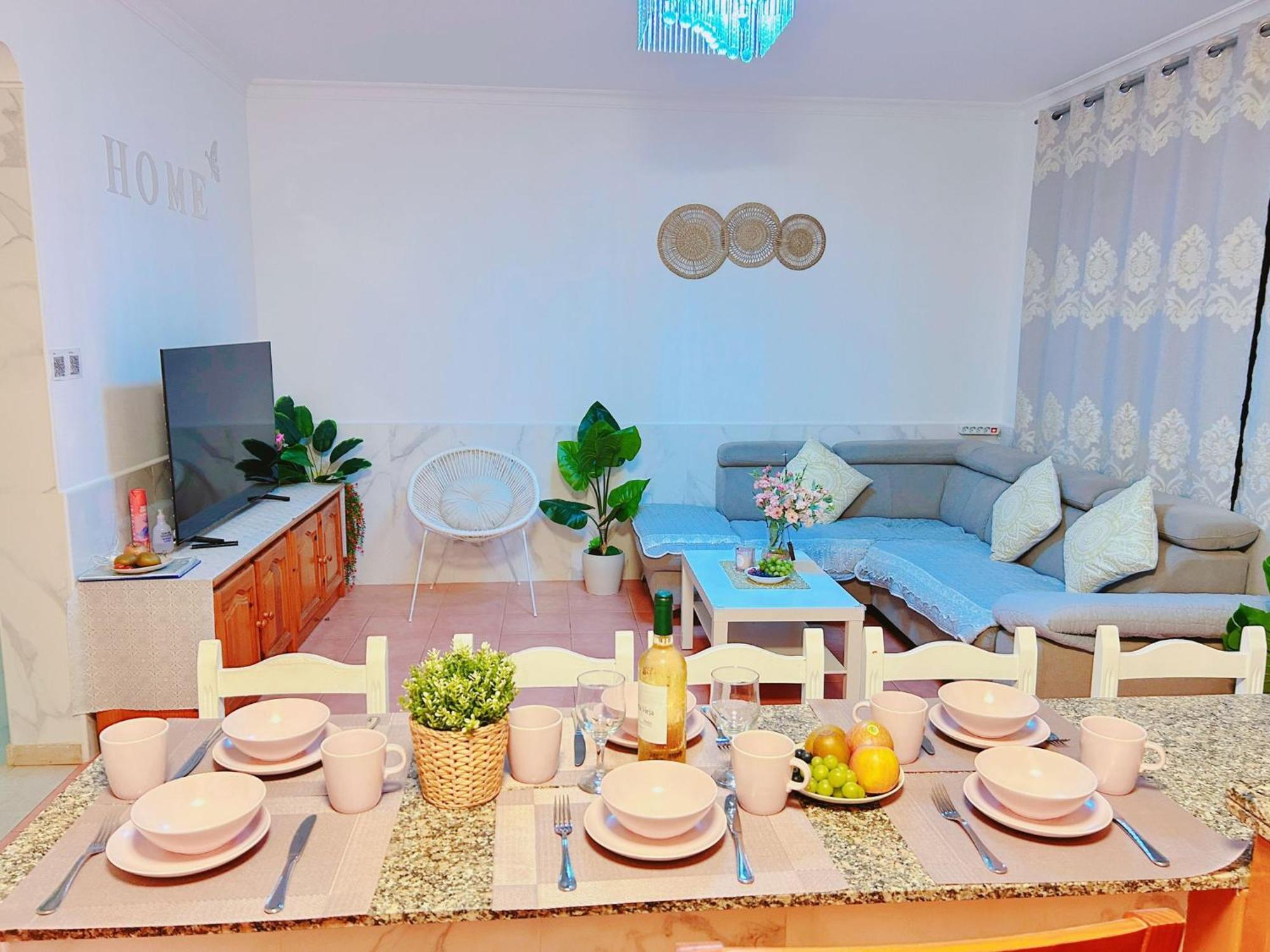 Big Villa Puerto Rico Streetfront With Private Saltwater Jacuzzi Pool, Bbq, Kitchen & 3 Terraces Near Shopping Center Exterior photo