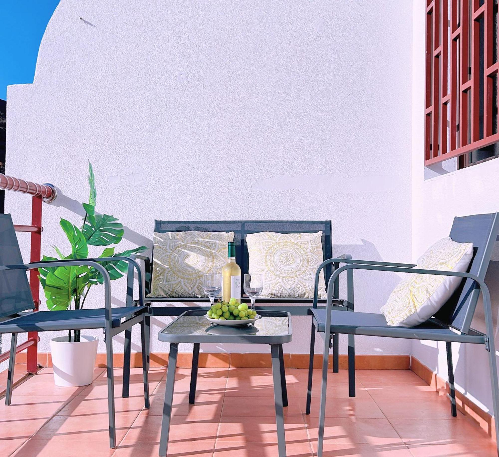 Big Villa Puerto Rico Streetfront With Private Saltwater Jacuzzi Pool, Bbq, Kitchen & 3 Terraces Near Shopping Center Exterior photo
